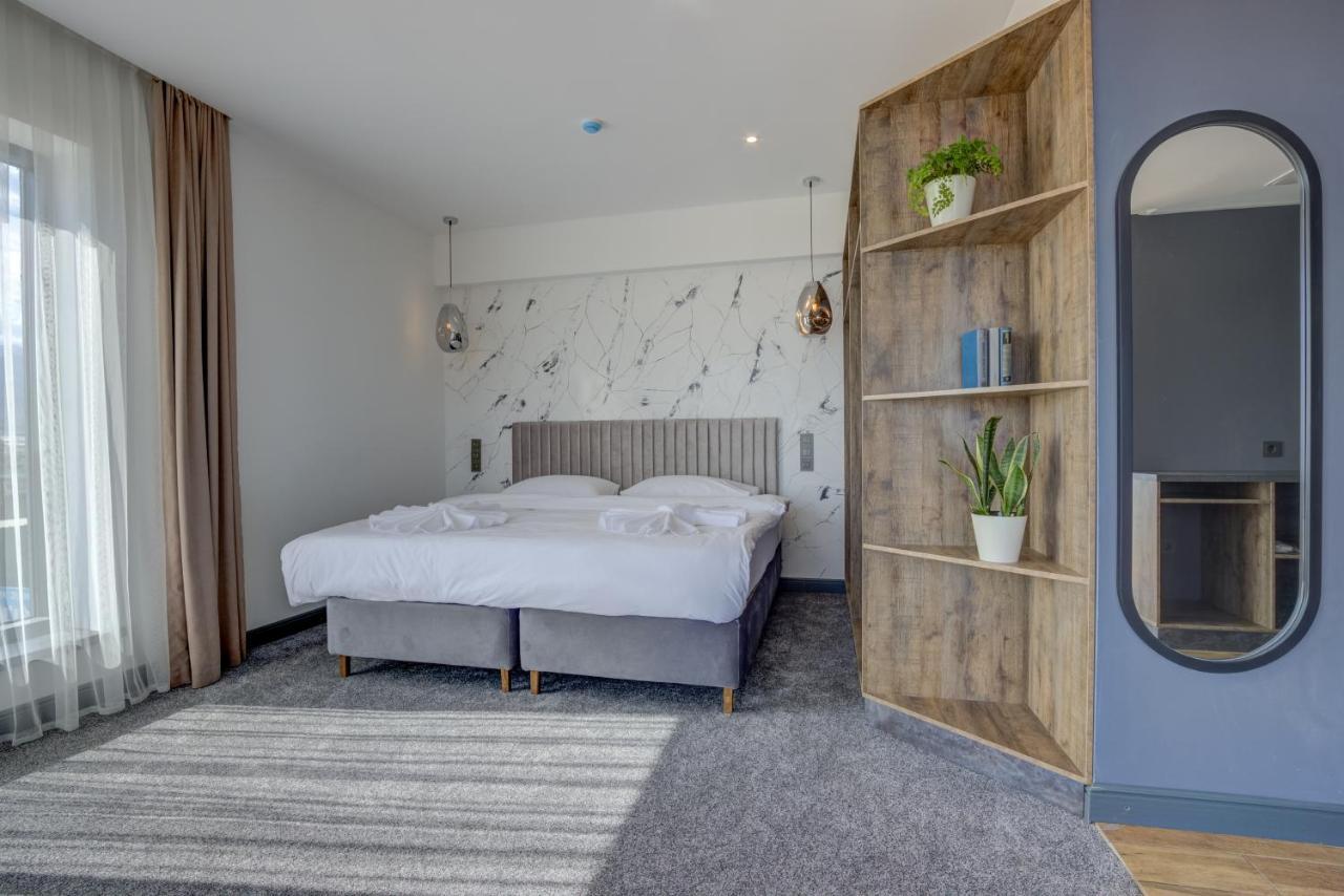 Olimp Hotel Bosteri Eksteriør bilde